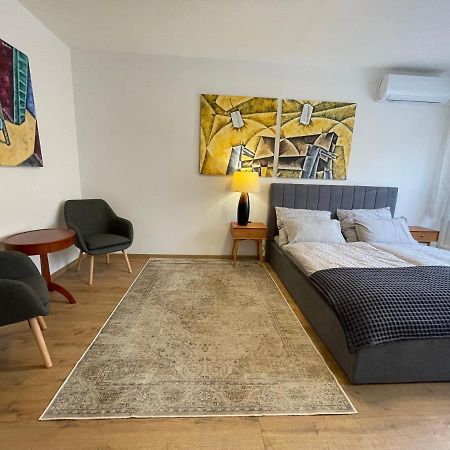 Le Petit Leisure Apartment Budapest Luaran gambar